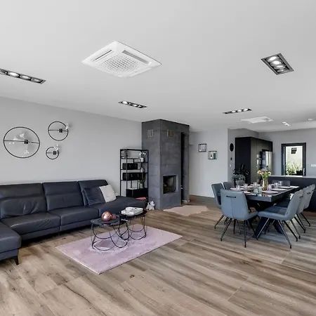 Grace 2 Luxury In Makarska, Private Pool Villa *