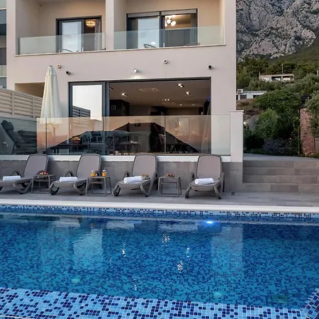 Grace 2 Luxury In Makarska, Private Pool וילה